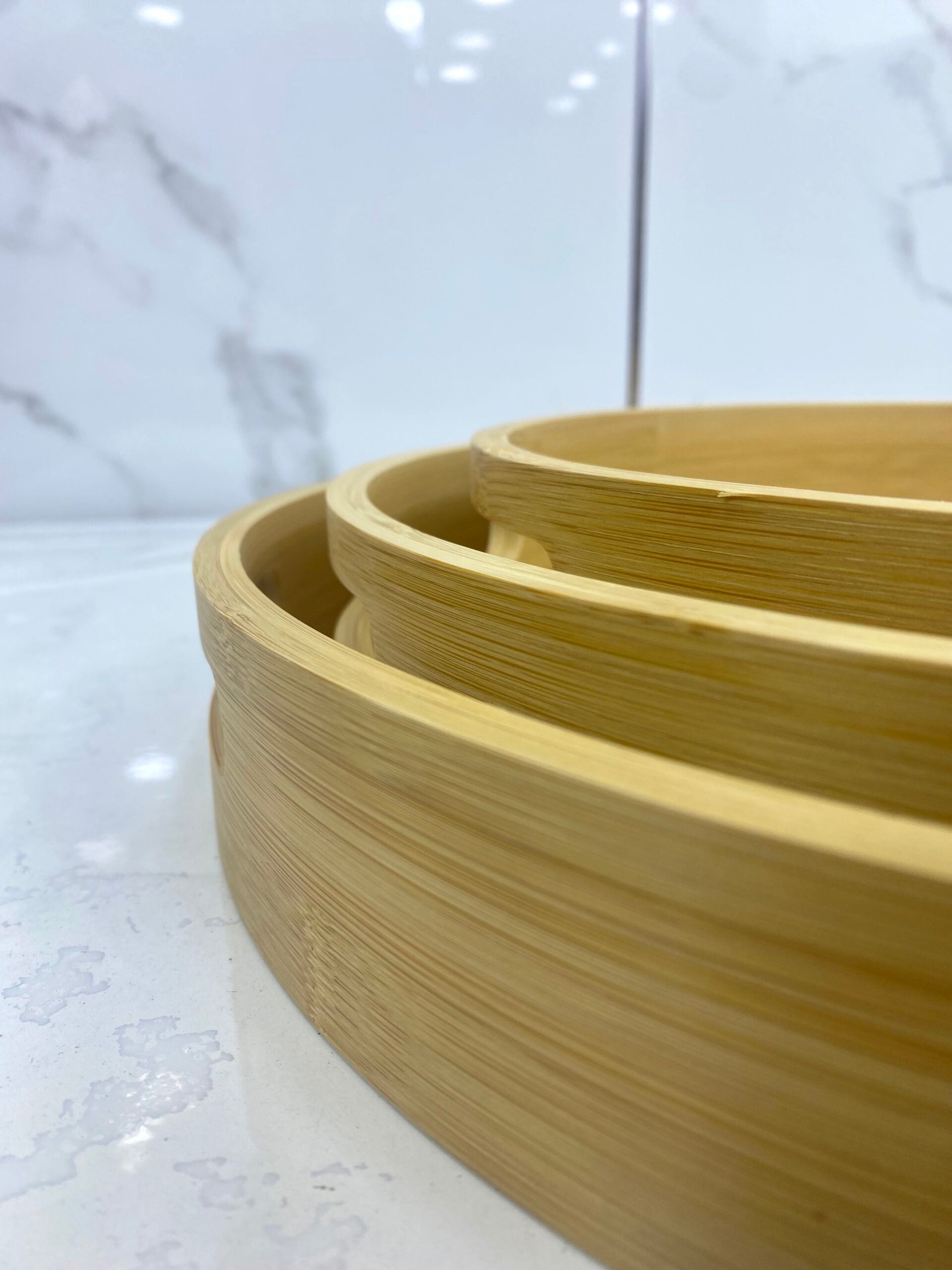 Set de 3 Plateaux de Service Ronds en Bambou Naturel - Design Empilable avec Poignées
